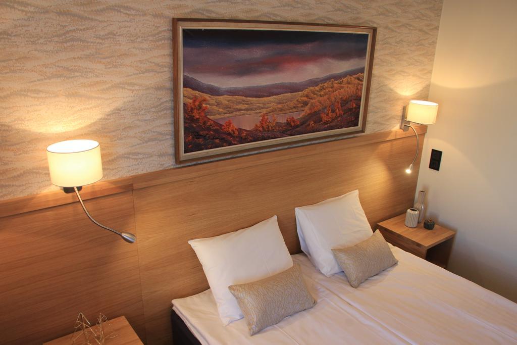 Hotel Aakenus Рованиеми Экстерьер фото